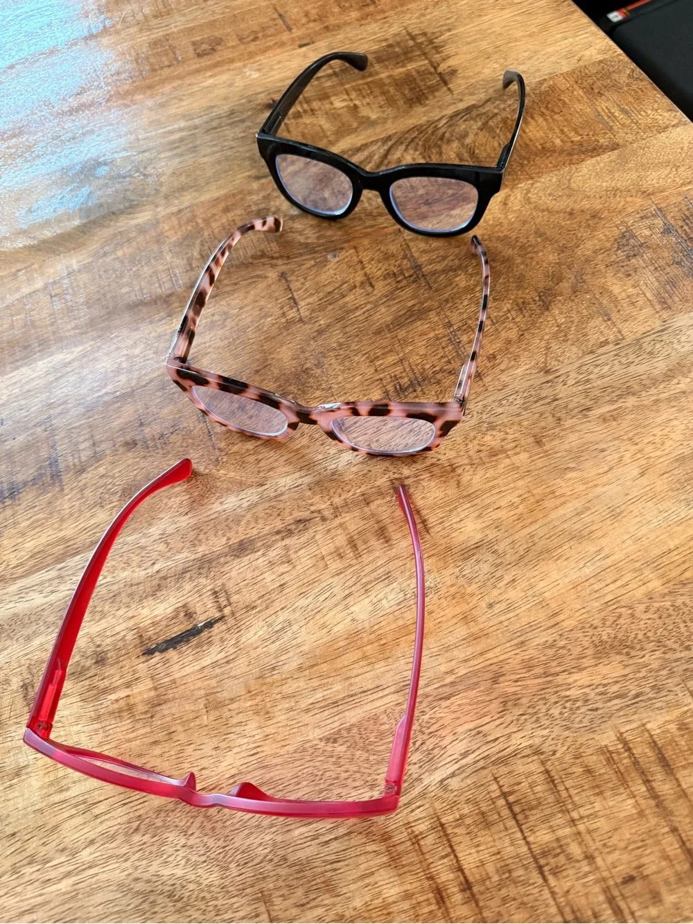 Set of 3 Fashionable Cat-Eye reading Glasses - 1.50 Black, Tortoiseshell & Red